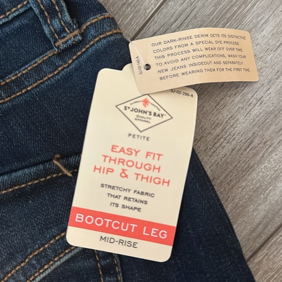 Bootcut Jeans - Picture 2 of 4